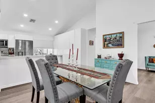 371 NW 101st Terrace, Pembroke Pines, FL 33026 - Photo 13