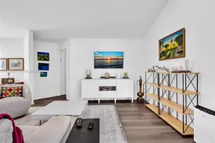 371 NW 101st Terrace, Pembroke Pines, FL 33026 - Photo 9