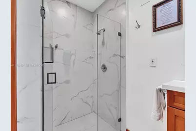 371 NW 101st Ter, Pembroke Pines, FL 33026 - Photo 23