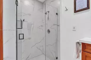 371 NW 101st Terrace, Pembroke Pines, FL 33026 - Photo 23