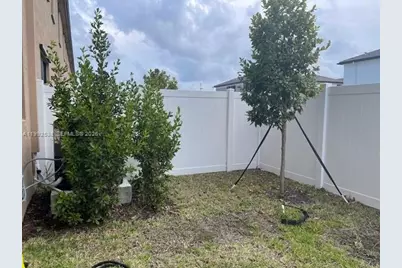 11064 W 33 Way #11064, Hialeah Gardens, FL 33018 - Photo 11