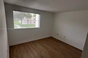 6155 NW 186th St, Hialeah, FL 33015 - Photo 15