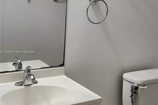 6155 NW 186th St, Hialeah, FL 33015 - Photo 15