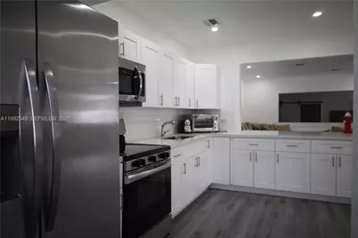 181 NE 121st St, North Miami, FL 33161 - Photo 5