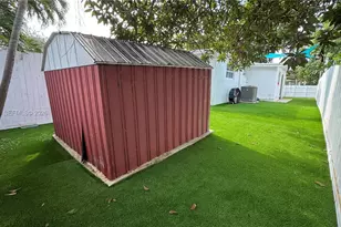 181 NE 121st St, North Miami, FL 33161 - Photo 15