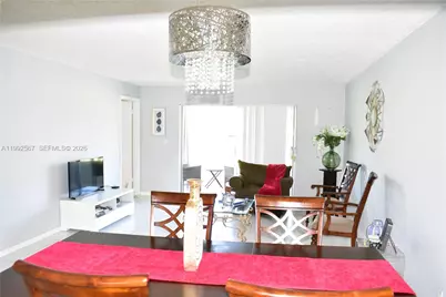 9020 Sunrise Lakes Blvd #304, Sunrise, FL 33322 - Photo 1