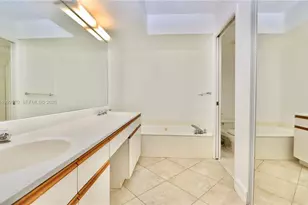 3500 Mystic Pointe Dr, Aventura, FL 33180 - Photo 17