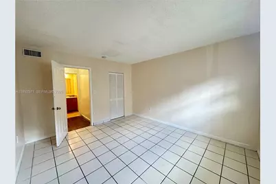 1008 NW 45th Ave #08, Miami, FL 33126 - Photo 9
