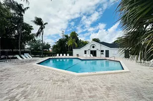 481 SW 113th Way, Pembroke Pines, FL 33025 - Photo 25