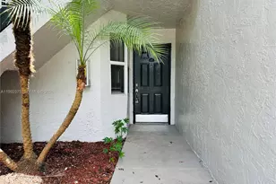 481 SW 113th Way, Pembroke Pines, FL 33025 - Photo 3