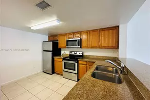 481 SW 113th Way, Pembroke Pines, FL 33025 - Photo 7