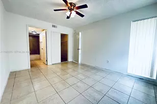 481 SW 113th Way, Pembroke Pines, FL 33025 - Photo 17