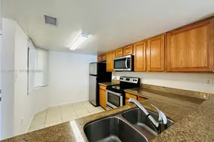 481 SW 113th Way, Pembroke Pines, FL 33025 - Photo 9