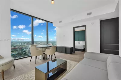 20 NE 11th St #2710, Miami, FL 33132 - Photo 19
