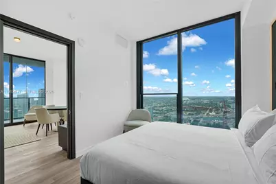20 NE 11th St #2710, Miami, FL 33132 - Photo 25