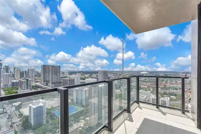 20 NE 11th St #2710, Miami, FL 33132 - Photo 27