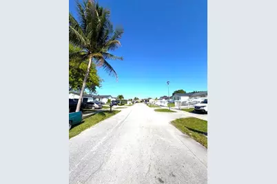13041 SW 260th Ter, Homestead, FL 33032 - Photo 5