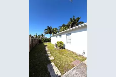 13041 SW 260th Ter, Homestead, FL 33032 - Photo 9