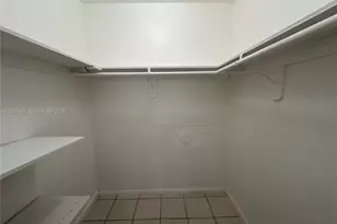 1008 NW 45th Ave, Miami, FL 33126 - Photo 17