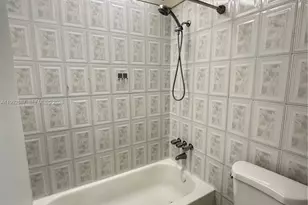 1008 NW 45th Ave, Miami, FL 33126 - Photo 11