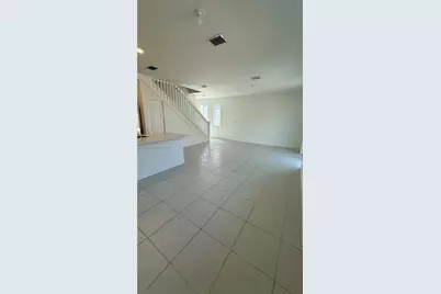 679 SE 13th St Cir, Homestead, FL 33034 - Photo 3