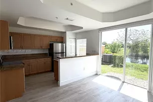 1088 SW 144th Ave, Pembroke Pines, FL 33027 - Photo 9