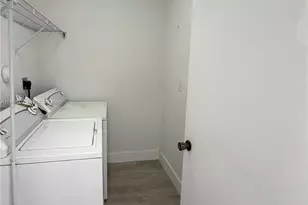 1088 SW 144th Ave, Pembroke Pines, FL 33027 - Photo 15