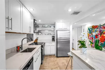 1228 West Ave #209, Miami Beach, FL 33139 - Photo 7