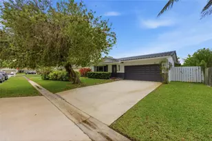 12002 NW 27th Dr, Coral Springs, FL 33065 - Photo 45