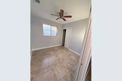 7761 NW 34th St, Davie, FL 33024 - Photo 9