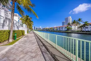 3030 NE 188th St, Aventura, FL 33180 - Photo 43