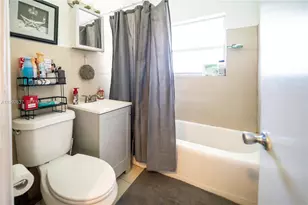1119 NW 10th Pl, Fort Lauderdale, FL 33311 - Photo 17