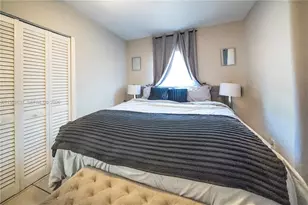 1119 NW 10th Pl, Fort Lauderdale, FL 33311 - Photo 11