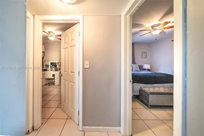 1119 NW 10th Pl, Fort Lauderdale, FL 33311 - Photo 13