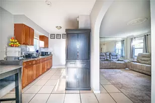 1119 NW 10th Pl, Fort Lauderdale, FL 33311 - Photo 3