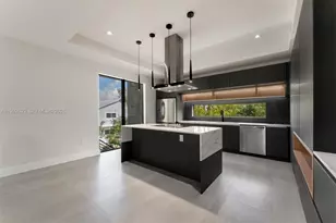 20 Coral Dr, Key Largo, FL 33037 - Photo 9