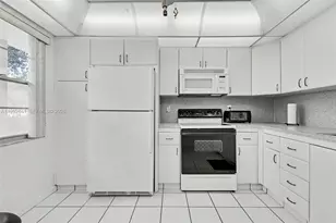 2304 Lucaya Ln, Coconut Creek, FL 33066 - Photo 9