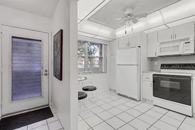 2304 Lucaya Ln #G1, Coconut Creek, FL 33066 - Photo 5