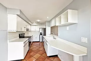 7522 SW 109th Pl, Miami, FL 33173 - Photo 7