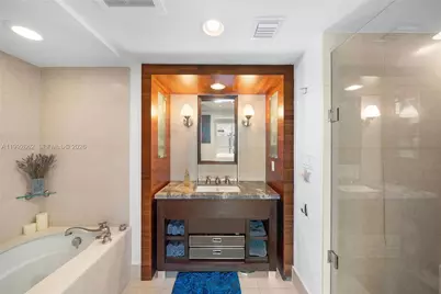 6801 Collins Ave #1414, Miami Beach, FL 33141 - Photo 17