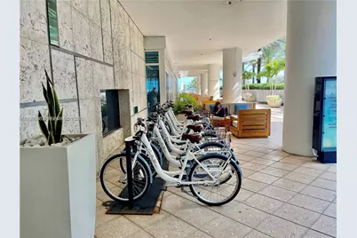 6801 Collins Ave #1414, Miami Beach, FL 33141 - Photo 27