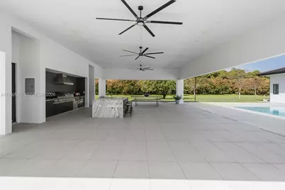 17950 SW 192nd St, Miami, FL 33187 - Photo 23