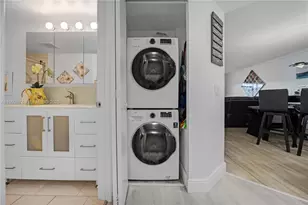 850 SW 138th Ave, Pembroke Pines, FL 33027 - Photo 9