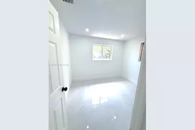 17860 SW 110th Ct, Miami, FL 33157 - Photo 13