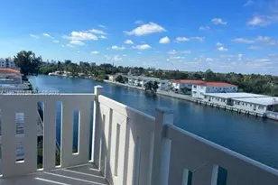 7900 Tatum Waterway Dr, Miami Beach, FL 33141 - Photo 3