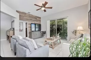 1784 Aspen Ln, Weston, FL 33327 - Photo 11