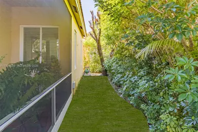 1784 Aspen Ln, Weston, FL 33327 - Photo 25