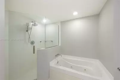 55 SE 6 St #1207, Miami, FL 33131 - Photo 21