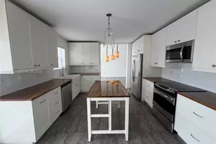 15511 SW 59th St, Miami, FL 33193 - Photo 3