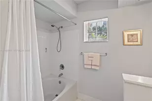 17100 N Bay Rd, Sunny Isles Beach, FL 33160 - Photo 23